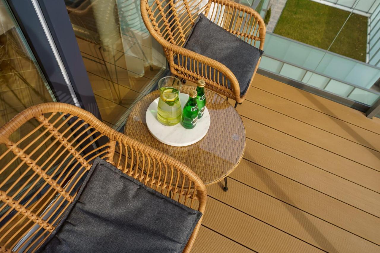 Sunnyway Apartment 尤斯托尼莫斯基 外观 照片